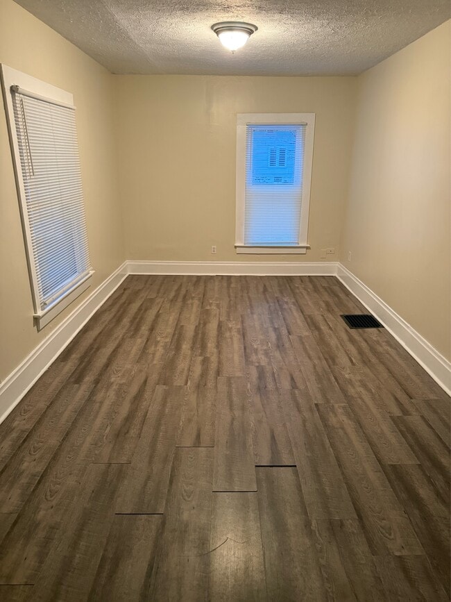 2222 12th St SW in Akron, OH - Building Photo - Building Photo