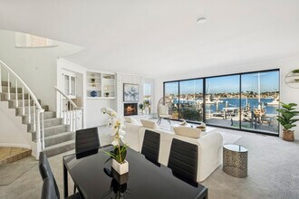 1214 E Balboa Blvd in Newport Beach, CA - Building Photo - Building Photo