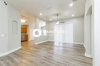 319 Erie Dr in Kissimmee, FL - Building Photo - Building Photo