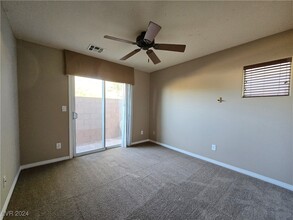 212 Caraway Bluffs Pl in Henderson, NV - Building Photo - Building Photo