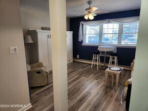 709 Ocean Ave N, Unit 9 in Avon By The Sea, NJ - Building Photo - Building Photo