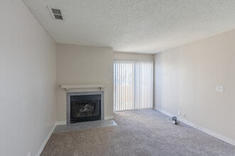 Pacific Harbors Sunrise in Las Vegas, NV - Building Photo - Interior Photo