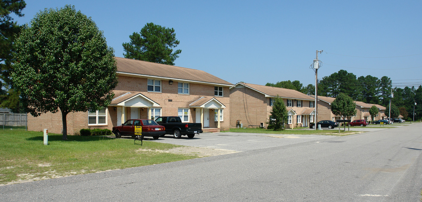 4937-4987 Galveston Dr in Fayetteville, NC - Building Photo