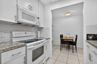 1251 SW 134th Way in Pembroke Pines, FL - Building Photo - Building Photo