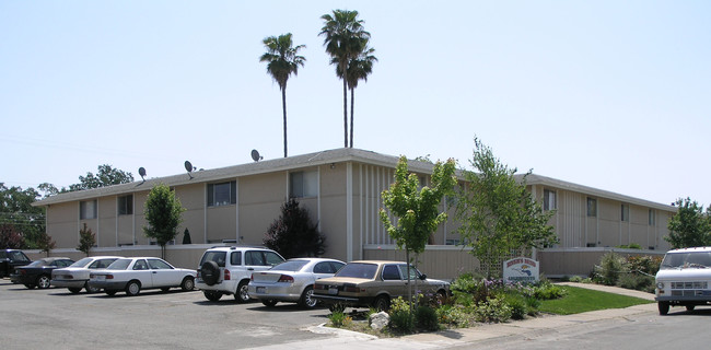 Rivers Bend Apartments in Folsom, CA - Building Photo - Building Photo