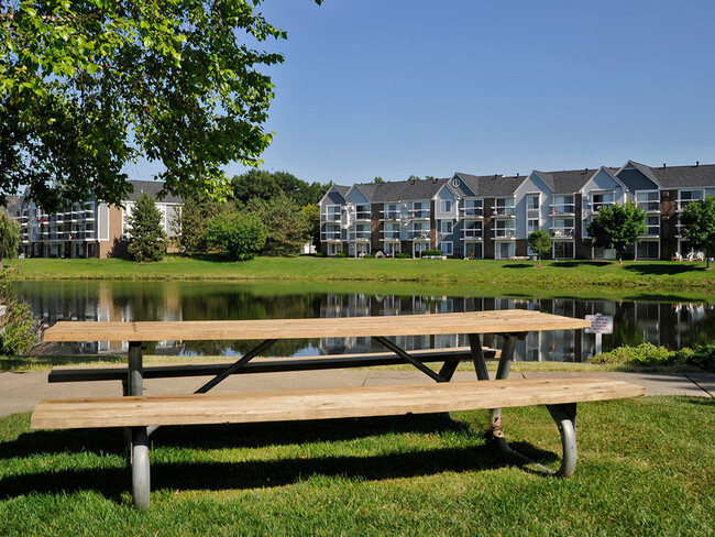 The Landings Apartments in Westland, MI - Building Photo - Building Photo