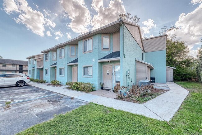 283 Gardner Ln in Kissimmee, FL - Building Photo - Building Photo