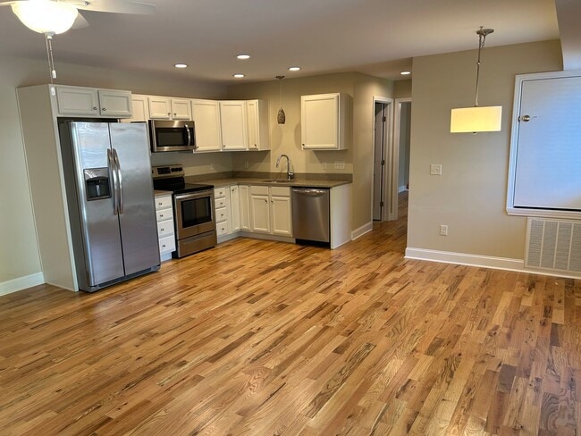 106 S Anderson St in Morganton, NC - Building Photo - Building Photo