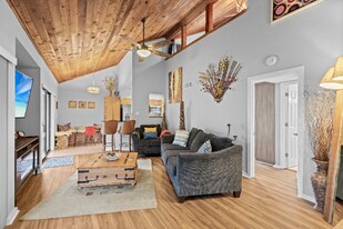 3075 Willow Green Dr in Sarasota, FL - Building Photo