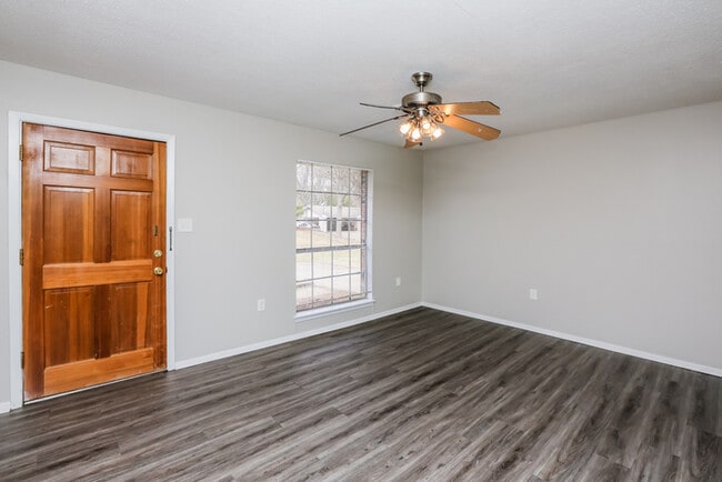 320 Southridge Dr in Ridgeland, MS - Building Photo - Building Photo