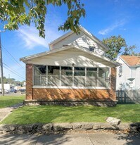 415 Harlan Ave NE in Grand Rapids, MI - Building Photo