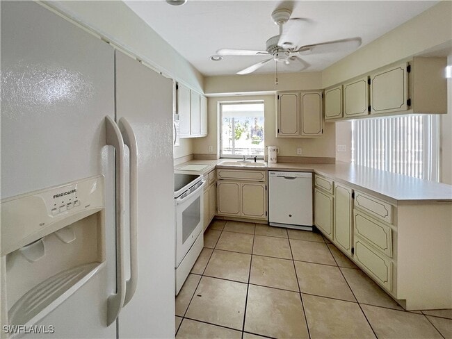property at 2831 SE 19th Pl