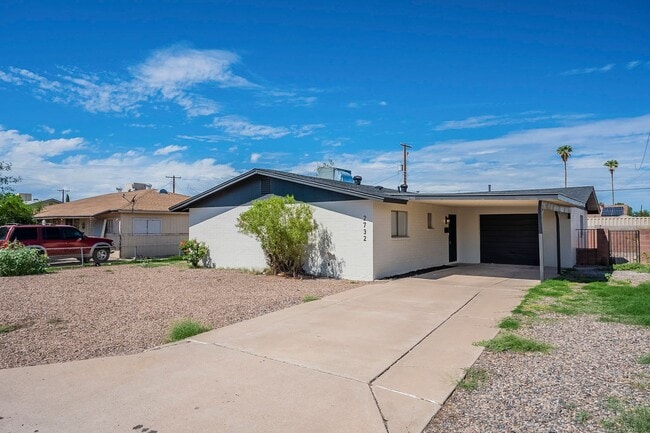 2732 W Tuckey Ln in Phoenix, AZ - Building Photo - Building Photo