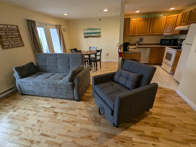 5 Sunset Dr, Unit 3 in Old Orchard Beach, ME - Building Photo - Building Photo