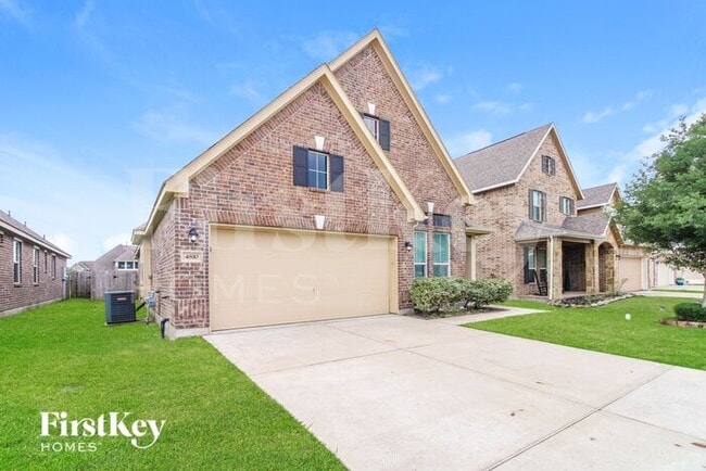 property at 4810 Bay Vista Dr