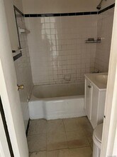 222-89 Braddock Ave in New York, NY - Building Photo - Building Photo