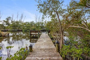 8962 SE Riverfront Terrace in Jupiter, FL - Building Photo