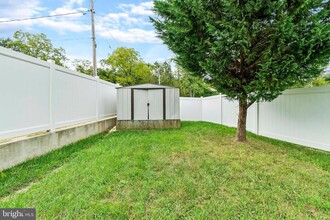 1512 Riderwood Dr in Timonium, MD - Building Photo - Building Photo