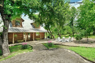 1111 Berry Ln in Georgetown, TX - Building Photo - Building Photo