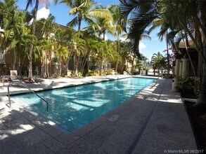 2921 NE 185th St in Aventura, FL - Building Photo - Building Photo