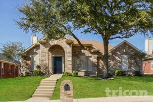2109 Pecan Creek Dr in Mesquite, TX - Building Photo