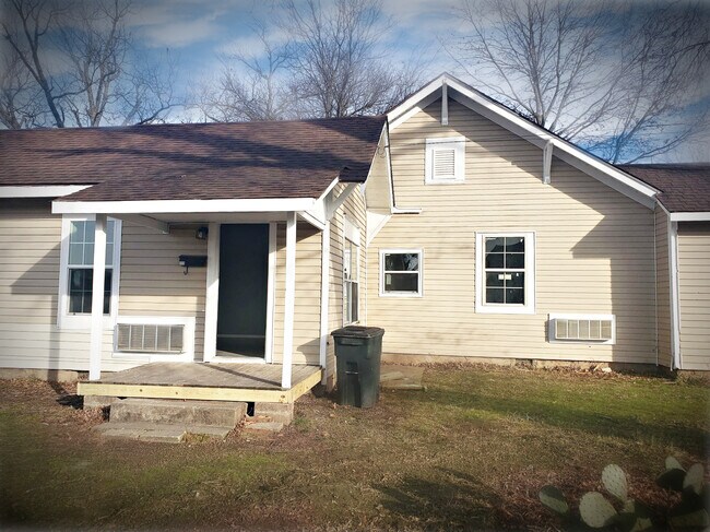 401 E Church St, Unit C in Wagoner, OK - Building Photo - Building Photo