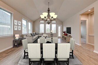 4602 Primrose Valley Ln in Fulshear, TX - Foto de edificio - Building Photo