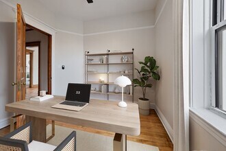 2257 N Sawyer Ave in Chicago, IL - Building Photo - Building Photo