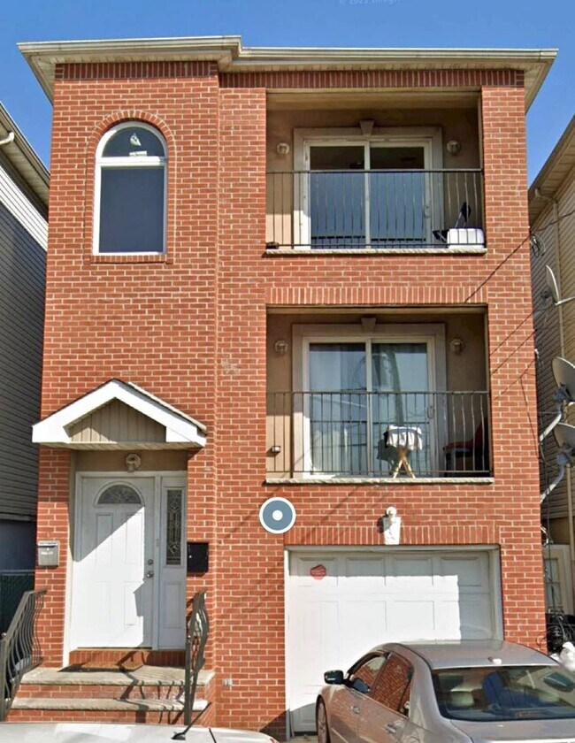 property at 20 Bennett St