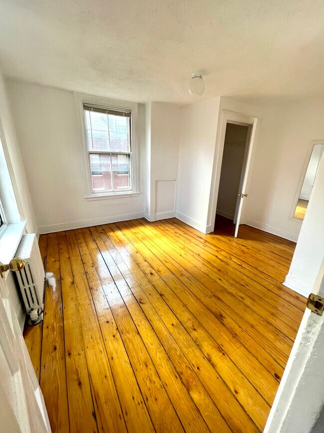 21 Irving St, Unit 3