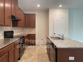 2471 Sunrise Rd in Round Rock, TX - Building Photo - Building Photo