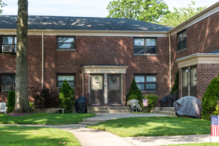 Windsor Oak Apartments