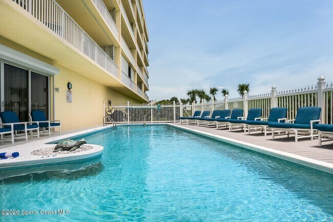 925 N Hwy A1A in Indialantic, FL - Building Photo - Building Photo