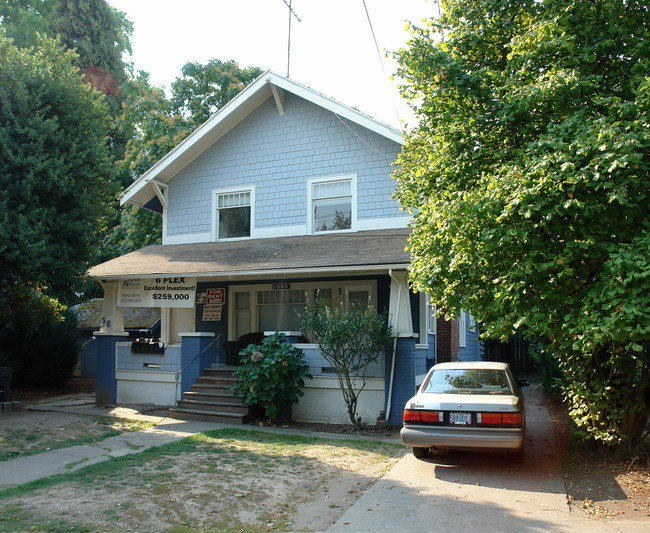 1580 Center St NE in Salem, OR - Foto de edificio - Building Photo