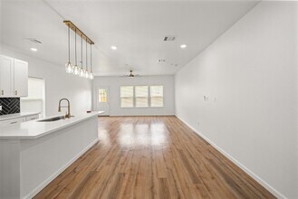 6719 Roanoke St, Unit A in Houston, TX - Building Photo - Building Photo