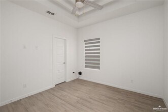 10 E Campeche St in Alton, TX - Building Photo - Building Photo