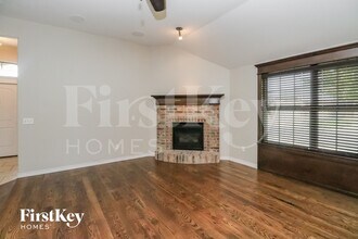 17000 Barcelona Dr in Oklahoma City, OK - Foto de edificio - Building Photo