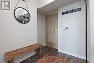 3231 Eglinton Ave E in Toronto, ON - Building Photo - Building Photo