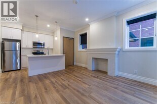 100 Charlton Ave W in Hamilton, ON - Building Photo