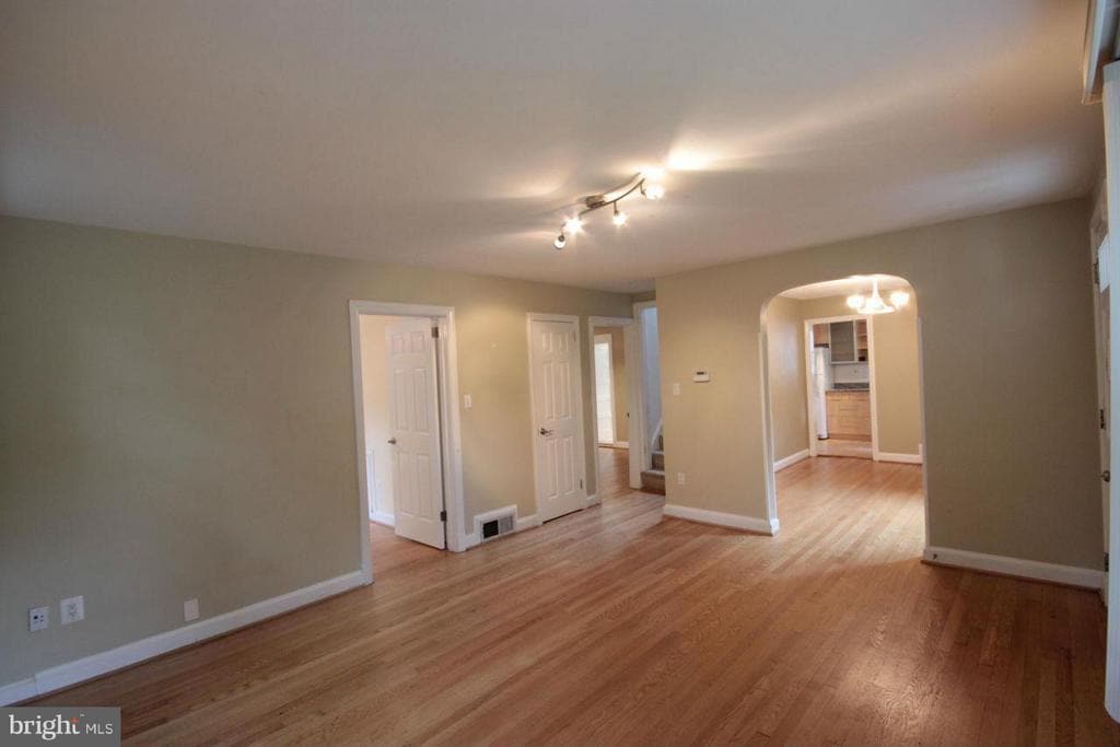 3931 6th St S in Arlington, VA - Building Photo