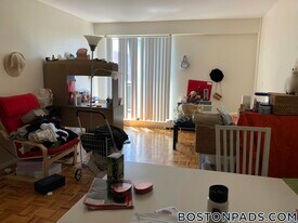 185 Freeman St, Unit 905 in Brookline, MA - Building Photo