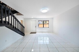 15157 SW 95th St in Miami, FL - Building Photo - Building Photo