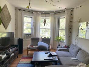 47 Mason Ter, Unit 5 in Brookline, MA - Building Photo - Building Photo