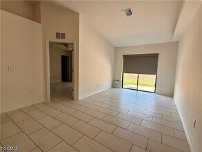 4712 SE 5th Ave in Cape Coral, FL - Building Photo - Building Photo