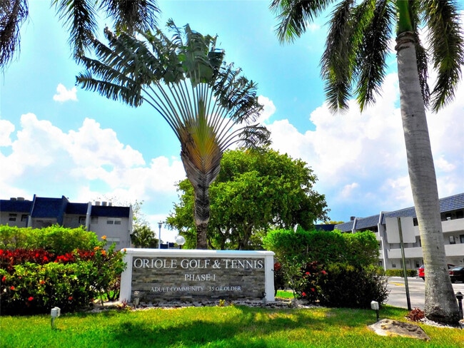 property at 7807 Golf Cir Dr