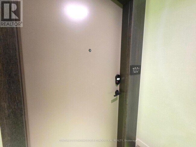 4015 The Exchange in Mississauga, ON - Building Photo - Building Photo