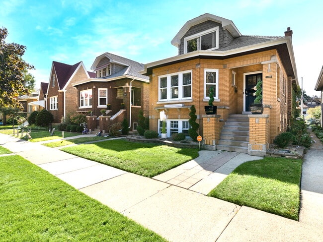 1926 Wisconsin Ave in Berwyn, IL - Building Photo - Building Photo