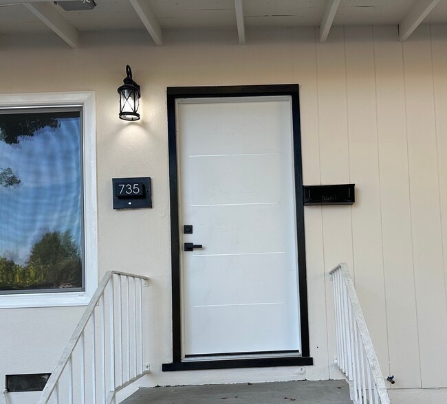 property at 735 N Madison Ave