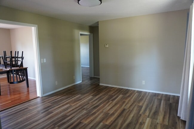 37 Ems D22A Ln in Syracuse, IN - Building Photo - Building Photo