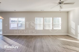 9220 Evans Creek Ct in Charlotte, NC - Building Photo - Building Photo